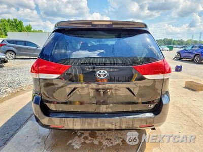 Zdjęcie 6 z 13 samochodu: 2013 TOYOTA SIENNA LE VIN:5TDKK3DC3DS340271 - miniatura