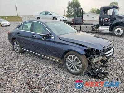 Czwarte zdjęcie samochodu z boku: 2015 MERCEDES-BENZ C 300 4MATIC VIN:55SWF4KB5FU078989 - miniatura