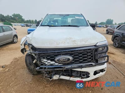 Piąte zdjęcie samochodu w środku: 2025 FORD F250 SUPER DUTY VIN:1FT8W2BT0SED36466 - miniatura
