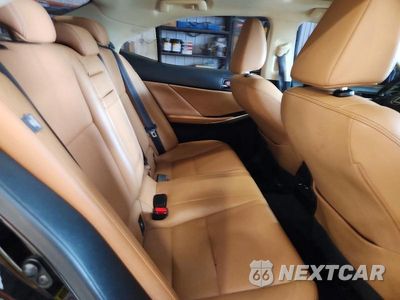 Zdjęcie 10 z 12 samochodu: 2016 LEXUS IS 200T VIN:JTHBA1D21G5021944 - miniatura