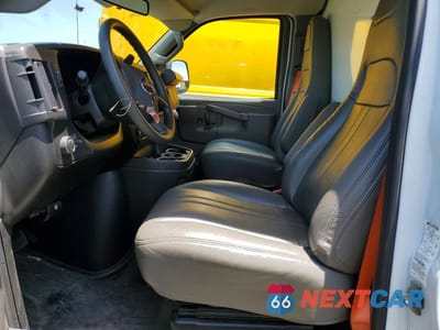 Zdjęcie 7 z 12 samochodu: 2024 GMC SAVANA BOX TRUCK VIN:1GD07RFPXR1176142 - miniatura