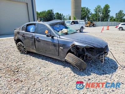 Czwarte zdjęcie samochodu z boku: 2008 BMW 335 XI VIN:WBAVD53588A010695 - miniatura