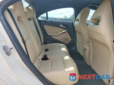 Zdjęcie 10 z 12 samochodu: 2018 MERCEDES-BENZ CLA 250 4MATIC VIN:WDDSJ4GB2JN691806 - miniatura