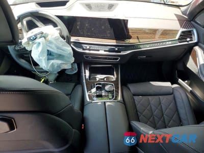 Zdjęcie 8 z 13 samochodu: 2025 BMW X5 XDRIVE50E VIN:5UX43EU07S9X70631 - miniatura