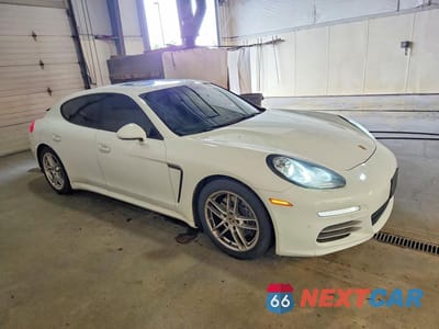 Czwarte zdjęcie samochodu z boku: 2014 PORSCHE PANAMERA 2 VIN:WP0AA2A76EL007467 - miniatura
