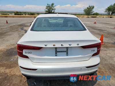 Zdjęcie 6 z 12 samochodu: 2019 VOLVO S60 T5 MOMENTUM VIN:7JR102FK2KG014602 - miniatura