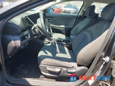 Zdjęcie 7 z 13 samochodu: 2025 KIA K4 LXS VIN:3KPFT4DE5SE153417 - miniatura
