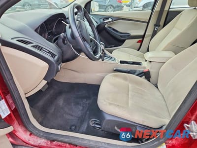 Zdjęcie 7 z 12 samochodu: 2015 FORD FOCUS SE VIN:1FADP3F24FL374809 - miniatura
