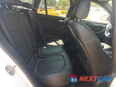 Zdjęcie 11 z 13 samochodu: 2018 BMW X1 XDRIVE28I VIN:WBXHT3C36J5L30928 - miniatura