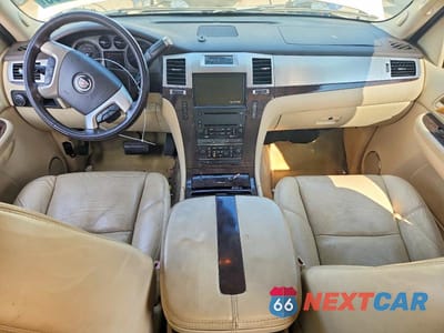 Zdjęcie 8 z 13 samochodu: 2008 CADILLAC ESCALADE LUXURY VIN:1GYFK63838R227208 - miniatura