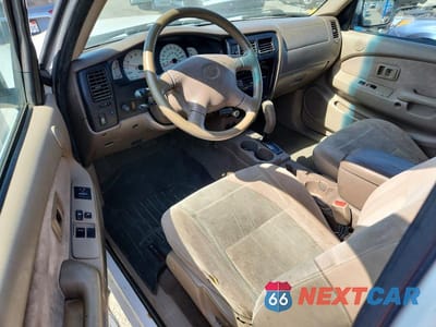 Zdjęcie 8 z 13 samochodu: 2001 TOYOTA TACOMA XTRACAB PRERUNNER VIN:5TESN92NX1Z724755 - miniatura