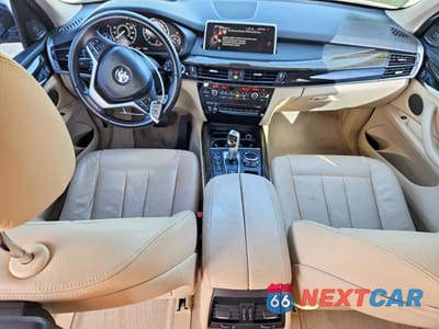 Zdjęcie 8 z 14 samochodu: 2015 BMW X5 XDRIVE35I VIN:5UXKR0C59F0K56893 - miniatura