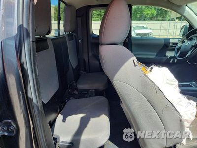 Zdjęcie 10 z 12 samochodu: 2023 TOYOTA TACOMA SR V6 VIN:3TYRZ5CN5PT028891 - miniatura