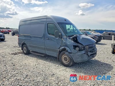Czwarte zdjęcie samochodu z boku: 2018 MERCEDES-BENZ SPRINTER 2500 VIN:WD3PE7CD2JP640804 - miniatura
