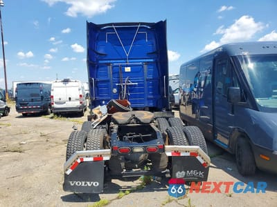 Zdjęcie 6 z 13 samochodu: 2016 VOLVO VNL SEMI TRUCK VIN:4V4NC9EH0GN951364 - miniatura