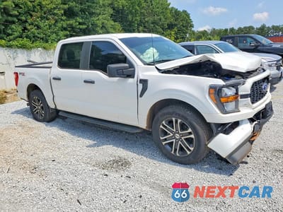 Czwarte zdjęcie samochodu z boku: 2023 FORD F150 SUPERCREW VIN:1FTEW1CP4PKD99562 - miniatura