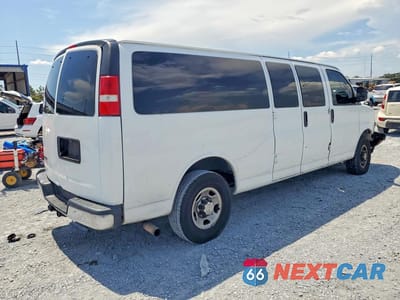 Trzecie zdjęcie samochodu z tyłu: 2019 CHEVROLET EXPRESS G3500 LT VIN:1GAZGPFG9K1242453 - miniatura