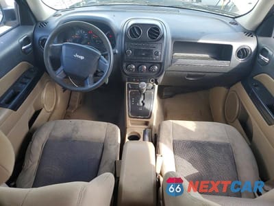 Zdjęcie 8 z 13 samochodu: 2010 JEEP PATRIOT SPORT VIN:1J4NT2GB2AD622040 - miniatura