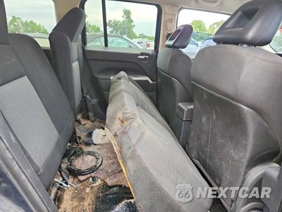 Zdjęcie 11 z 13 samochodu: 2008 JEEP PATRIOT SPORT VIN:1J8FT28W88D701940 - miniatura