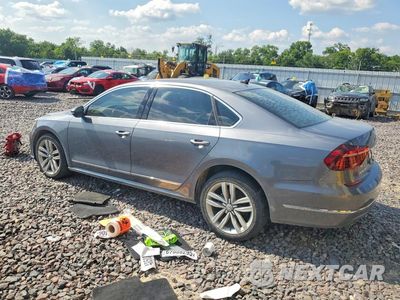 Drugie zdjęcie samochodu z przodu: 2017 VOLKSWAGEN PASSAT SE VIN:1VWGT7A34HC085200 - miniatura