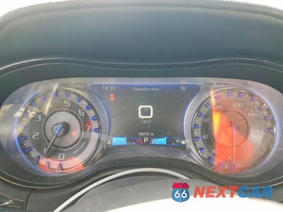 Zdjęcie 9 z 12 samochodu: 2017 CHRYSLER 300 S VIN:2C3CCAGG0HH512706 - miniatura