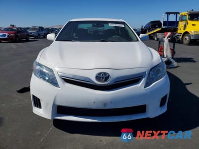 Piąte zdjęcie samochodu w środku: 2011 TOYOTA CAMRY HYBRID VIN:4T1BB3EK7BU135398 - miniatura
