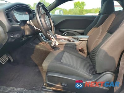Zdjęcie 7 z 12 samochodu: 2016 DODGE CHALLENGER SXT VIN:2C3CDZAG9GH257136 - miniatura