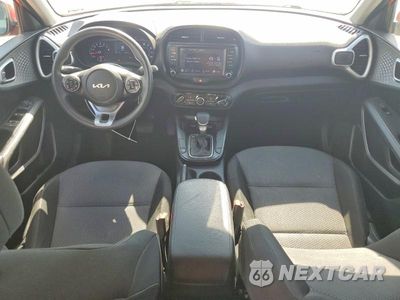 Zdjęcie 8 z 12 samochodu: 2022 KIA SOUL LX VIN:KNDJ23AU5N7171522 - miniatura