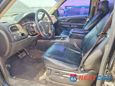 Zdjęcie 7 z 13 samochodu: 2014 CHEVROLET TAHOE C1500 LT VIN:1GNSCBE09ER213589 - miniatura