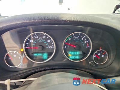 Zdjęcie 9 z 12 samochodu: 2012 JEEP WRANGLER SAHARA VIN:1C4AJWBG1CL123761 - miniatura