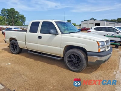 Czwarte zdjęcie samochodu z boku: 2003 CHEVROLET SILVERADO C1500 VIN:2GCEC19V731143151 - miniatura