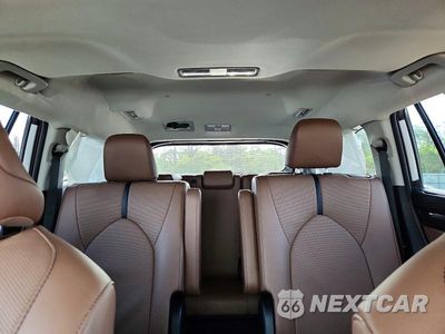 Zdjęcie 10 z 13 samochodu: 2025 TOYOTA HIGHLANDER HYBRID LIMITED 25TH EDITION VIN:5TDKBRCH6SS648743 - miniatura