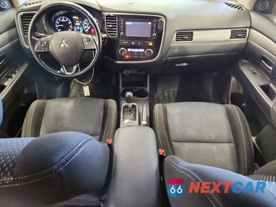 Zdjęcie 8 z 13 samochodu: 2016 MITSUBISHI OUTLANDER SE VIN:JA4AZ3A30GZ064219 - miniatura