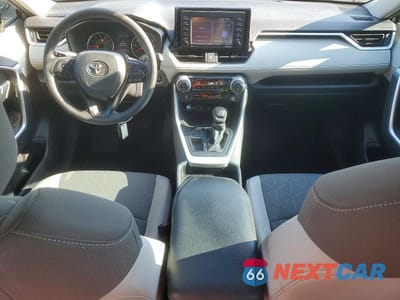 Zdjęcie 8 z 13 samochodu: 2021 TOYOTA RAV4 XLE VIN:2T3W1RFV8MW130611 - miniatura