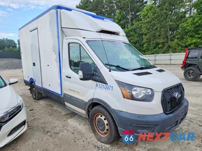 Czwarte zdjęcie samochodu z boku: 2022 FORD TRANSIT DELIVERY TRUCK VIN:1FDBW5Z84NKA20207 - miniatura