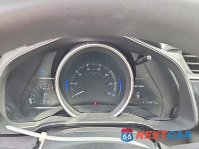 Zdjęcie 9 z 12 samochodu: 2019 HONDA FIT EX VIN:3HGGK5H81KM716360 - miniatura