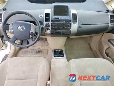 Zdjęcie 8 z 12 samochodu: 2005 TOYOTA PRIUS BASE VIN:JTDKB20U353022629 - miniatura