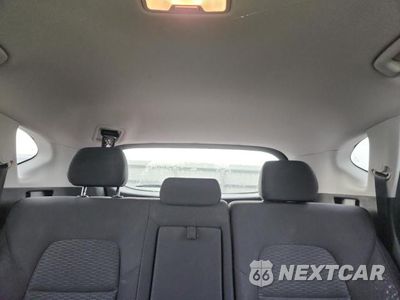 Zdjęcie 10 z 13 samochodu: 2019 HYUNDAI TUCSON SE VIN:KM8J23A41KU894888 - miniatura