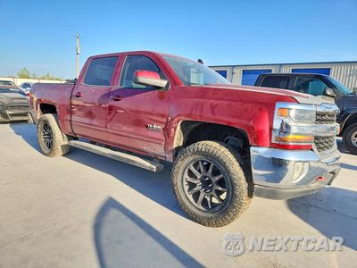 Czwarte zdjęcie samochodu z boku: 2018 CHEVROLET SILVERADO C1500 LT VIN:3GCPCREC3JG519313 - miniatura