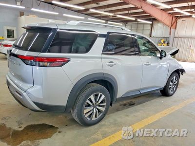 Trzecie zdjęcie samochodu z tyłu: 2025 NISSAN PATHFINDER SL VIN:5N1DR3CAXSC225424 - miniatura