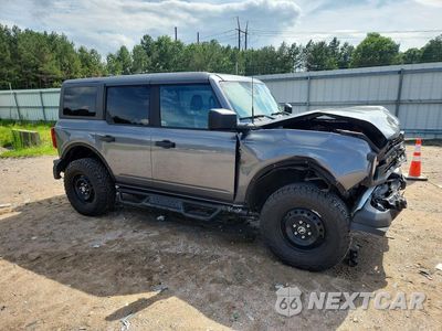 Czwarte zdjęcie samochodu z boku: 2023 FORD BRONCO BASE VIN:1FMEE5BPXPLB18902 - miniatura