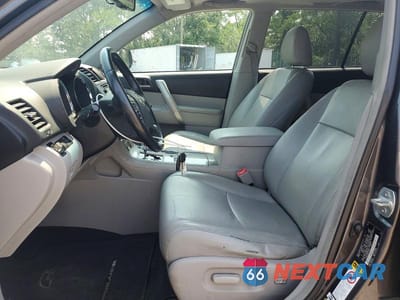 Zdjęcie 7 z 13 samochodu: 2013 TOYOTA HIGHLANDER HYBRID XLE/HYBRID LE VIN:5TDBK3EH5DS221082 - miniatura