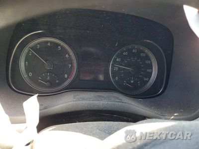 Zdjęcie 9 z 12 samochodu: 2018 HYUNDAI KONA SE VIN:KM8K1CAA6JU147220 - miniatura