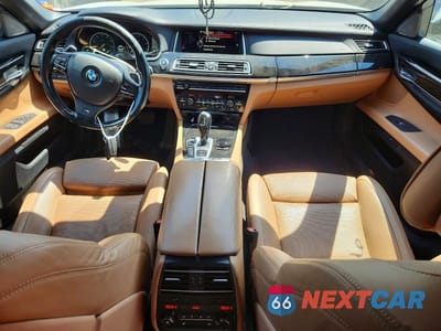 Zdjęcie 8 z 12 samochodu: 2015 BMW 750 LXI VIN:WBAYF8C52FD655167 - miniatura