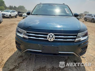 Piąte zdjęcie samochodu w środku: 2018 VOLKSWAGEN TIGUAN SE VIN:3VV2B7AX9JM165987 - miniatura