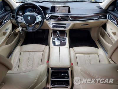 Zdjęcie 8 z 13 samochodu: 2018 BMW 750 XI VIN:WBA7F2C58JG423821 - miniatura