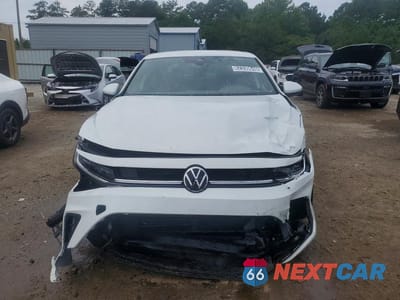 Piąte zdjęcie samochodu w środku: 2026 VOLKSWAGEN JETTA SPORT VIN:3VWBW7BU8TM004991 - miniatura