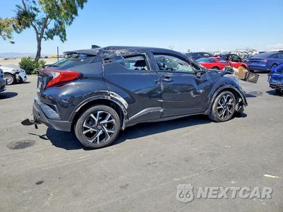 Trzecie zdjęcie samochodu z tyłu: 2018 TOYOTA C-HR XLE VIN:NMTKHMBX4JR062520 - miniatura