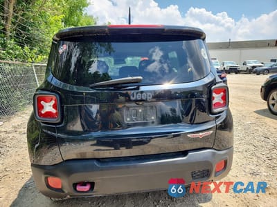Zdjęcie 6 z 12 samochodu: 2017 JEEP RENEGADE TRAILHAWK VIN:ZACCJBCB0HPG53727 - miniatura