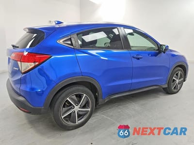 Trzecie zdjęcie samochodu z tyłu: 2021 HONDA HR-V EX VIN:3CZRU6H59MM703821 - miniatura